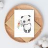 Karte Blumengrüße Panda, Grußkarte Glückwunschkarte Muttertag Geburtstag Geschenkidee Dankeskarte Geburtstagskarte, DIN A6